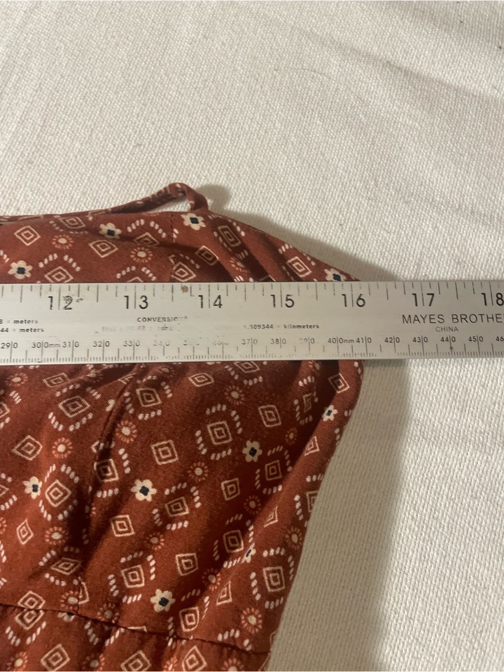AUW Rust-Patterned Smocked Top - Picture 7 of 9